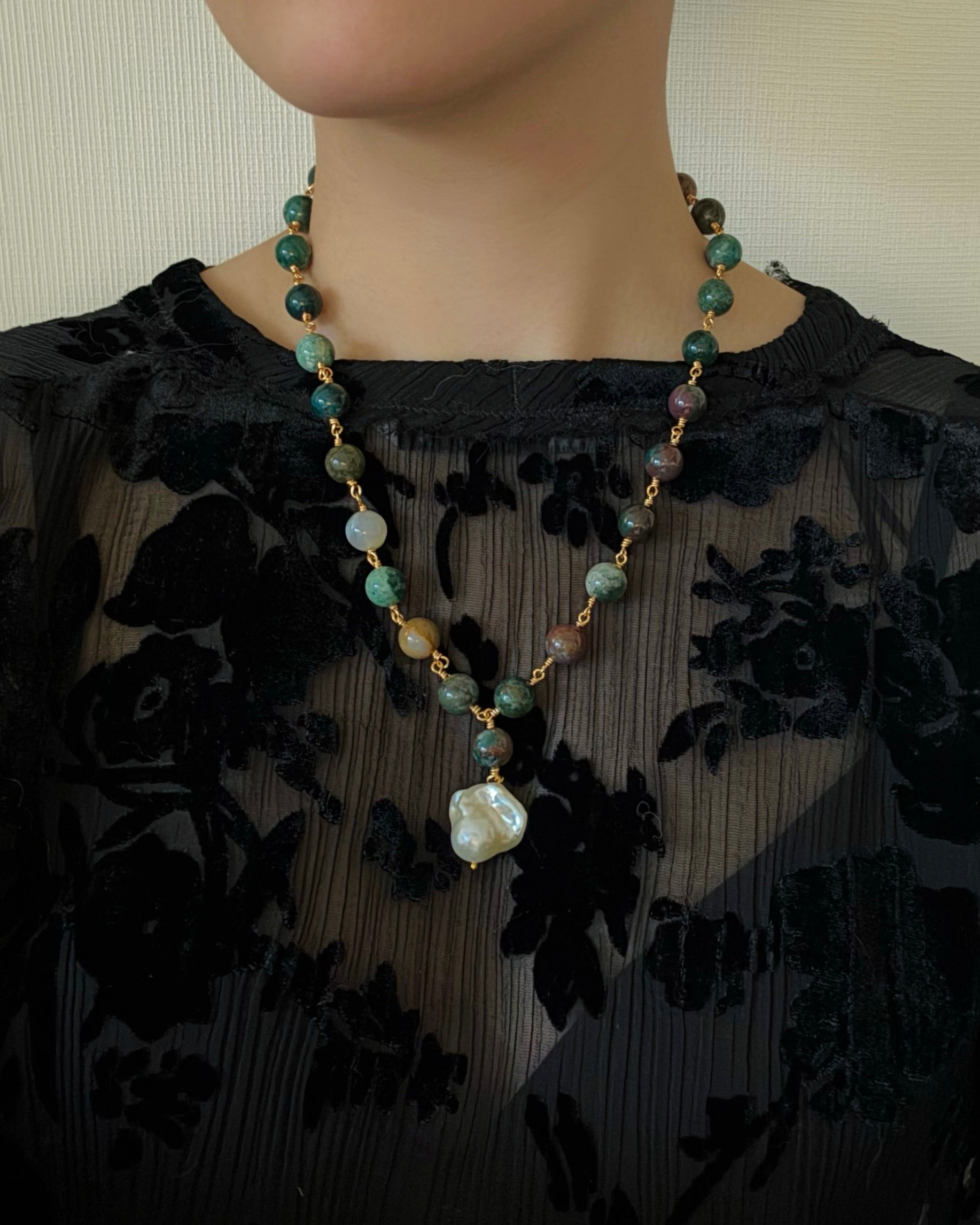 Forest Tone — Hand-Linked Agate & Baroque Pearl Necklace