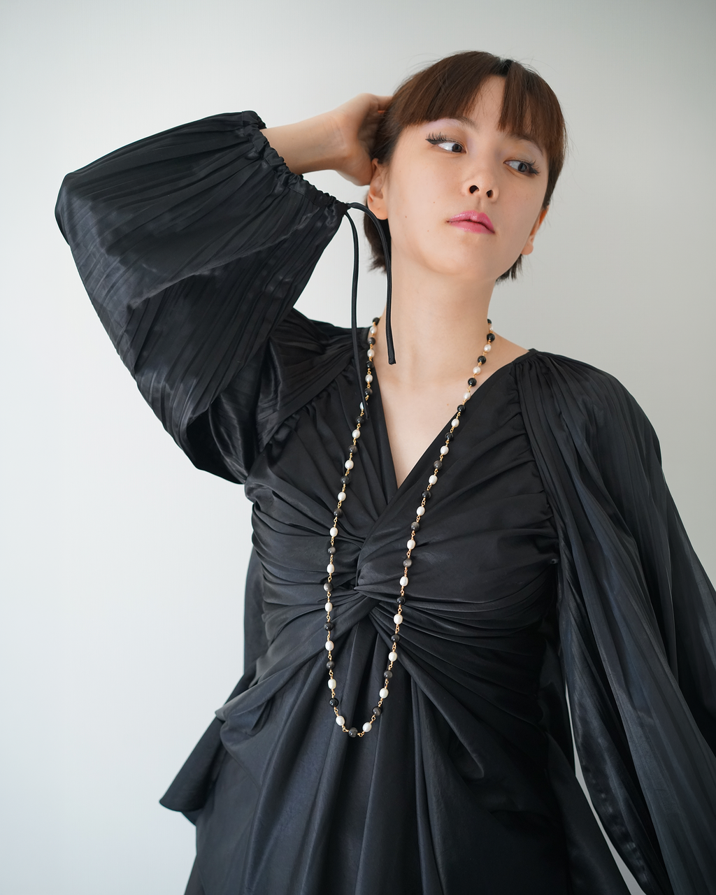 Quiet Contrast — Linked Obsidian & Pearl Necklace