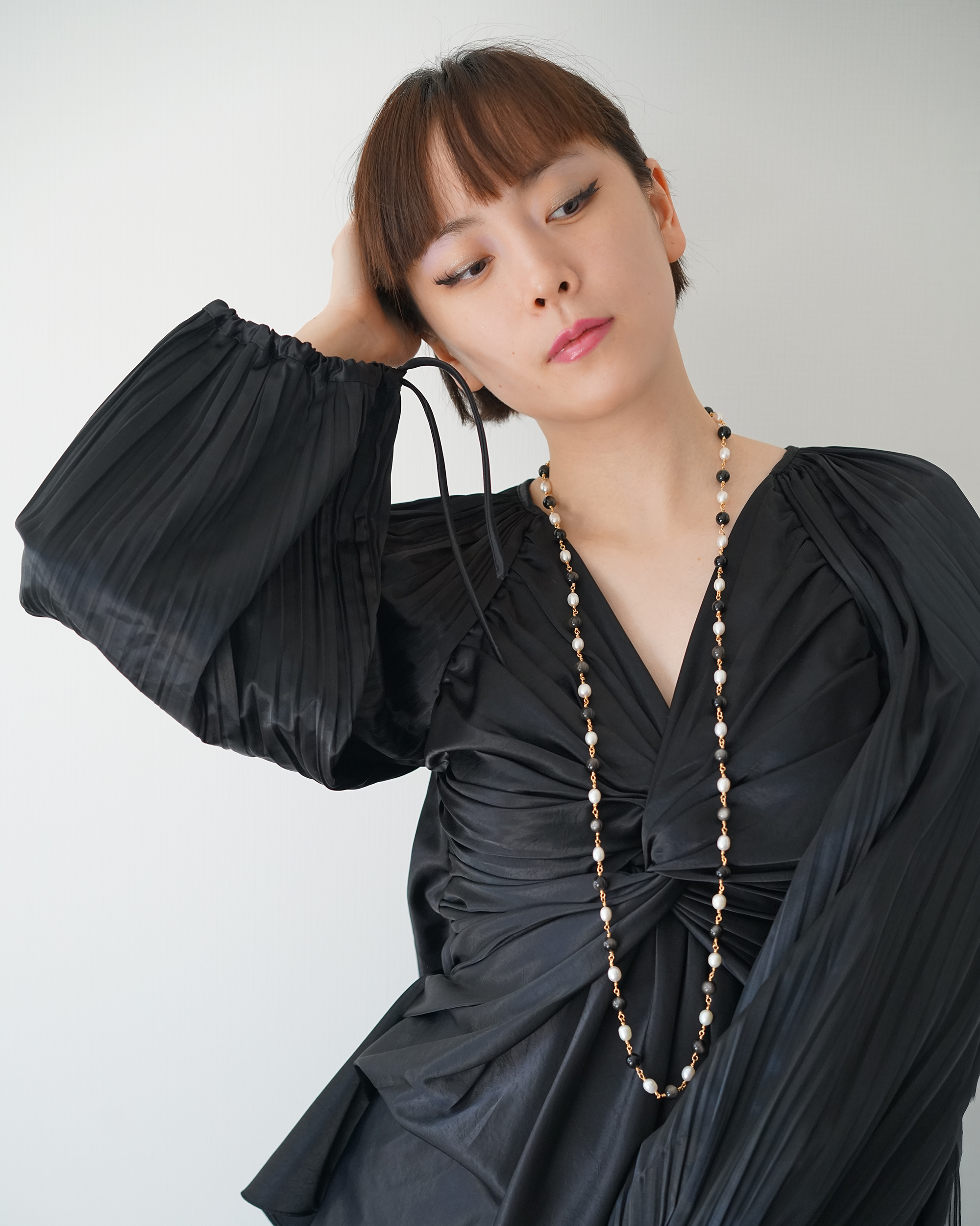 Quiet Contrast — Linked Obsidian & Pearl Necklace