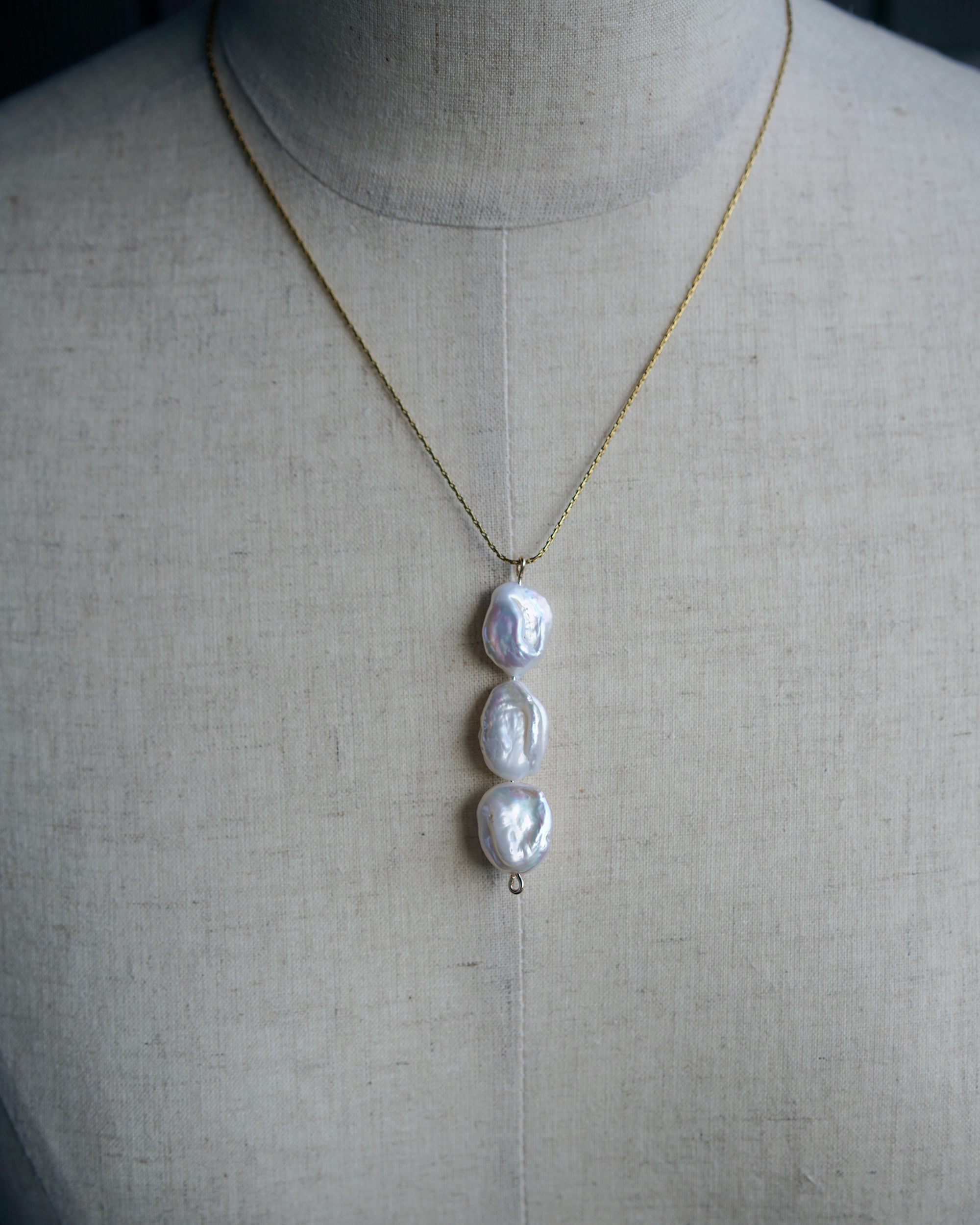 Line & Pearl 01 | Baroque Pearl & Stainless Steel Chain Necklace | Lumefia