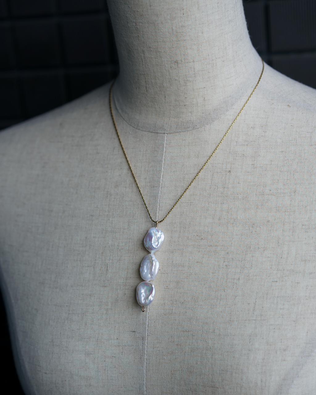 Line & Pearl 01 | Baroque Pearl & Stainless Steel Chain Necklace | Lumefia