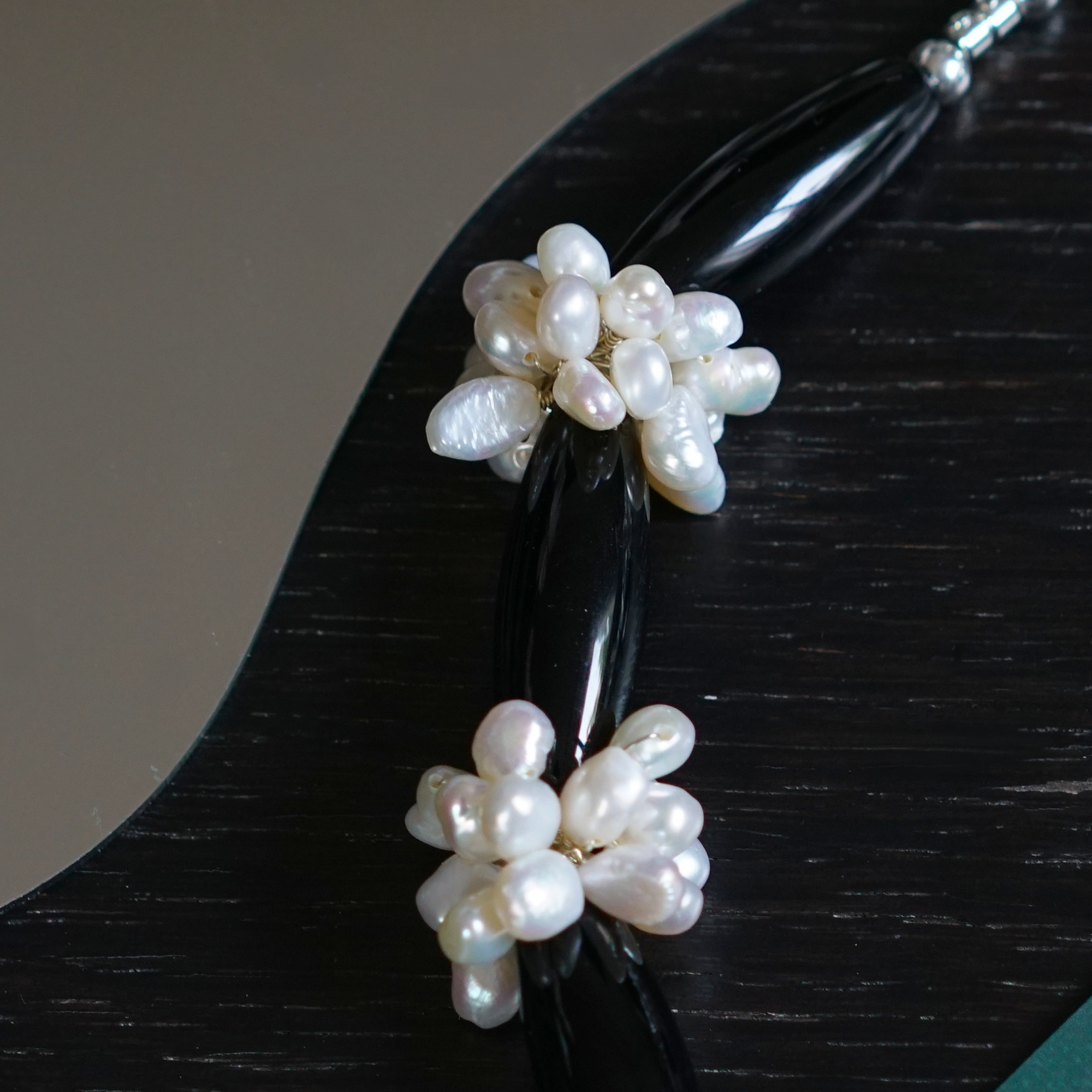 City Intervals — Agate & Baroque Pearl Necklace