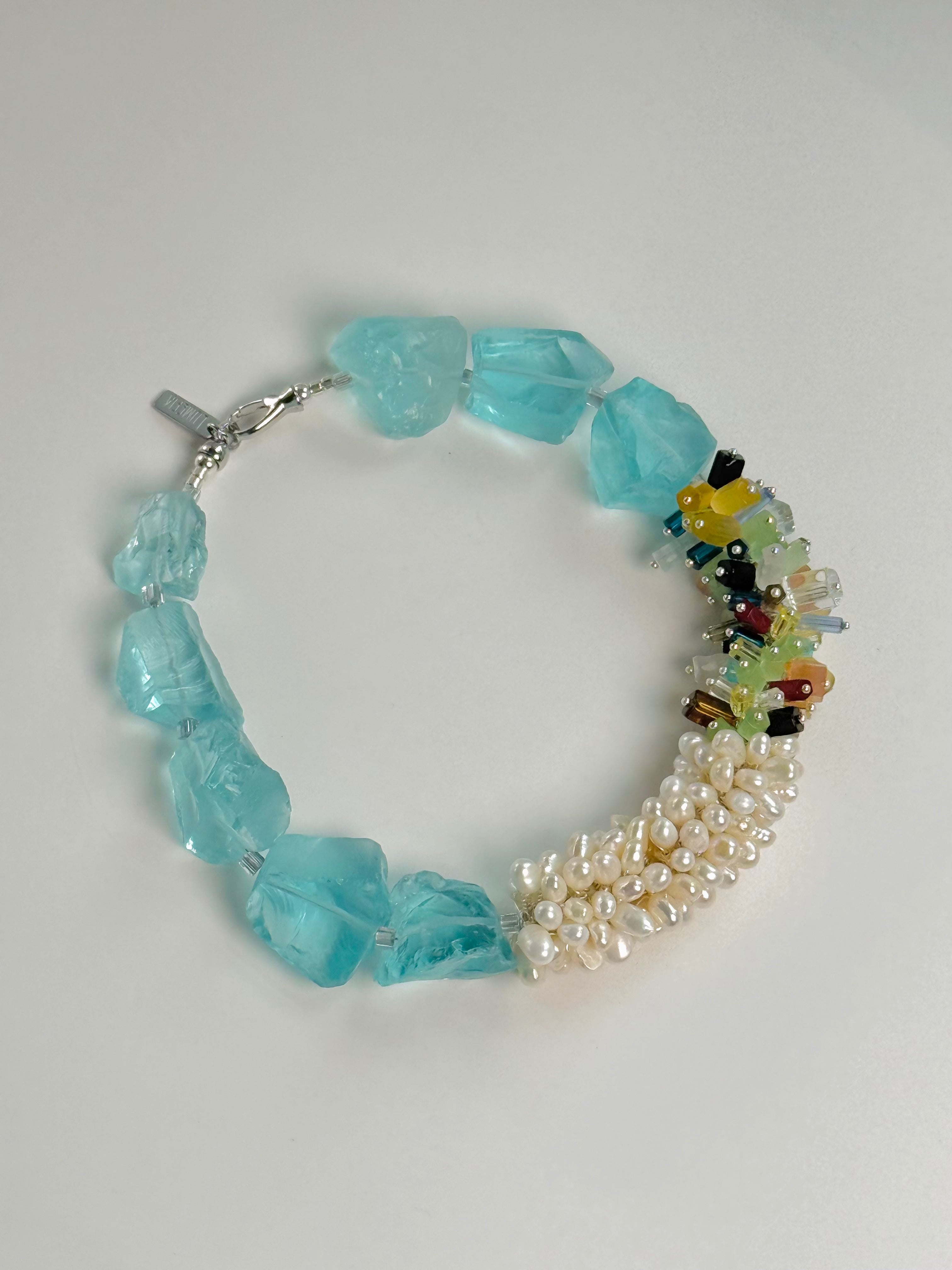 Glass Shore | Pearl and glass Necklace | Lumefia