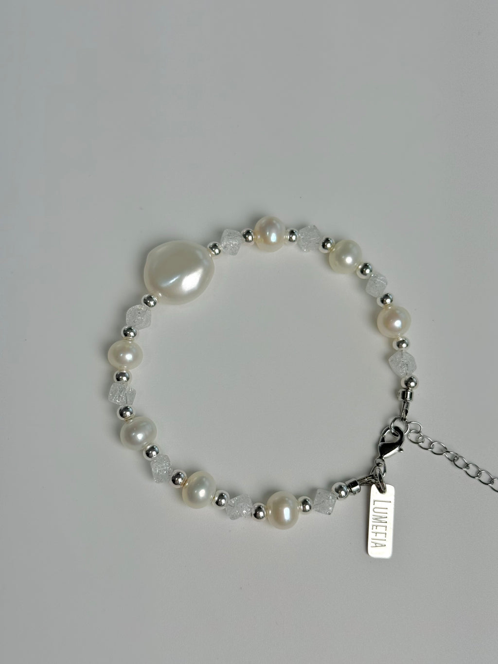 Pearl Bracelet 02 | Pearl & Quartz Bracelet | Lumefia