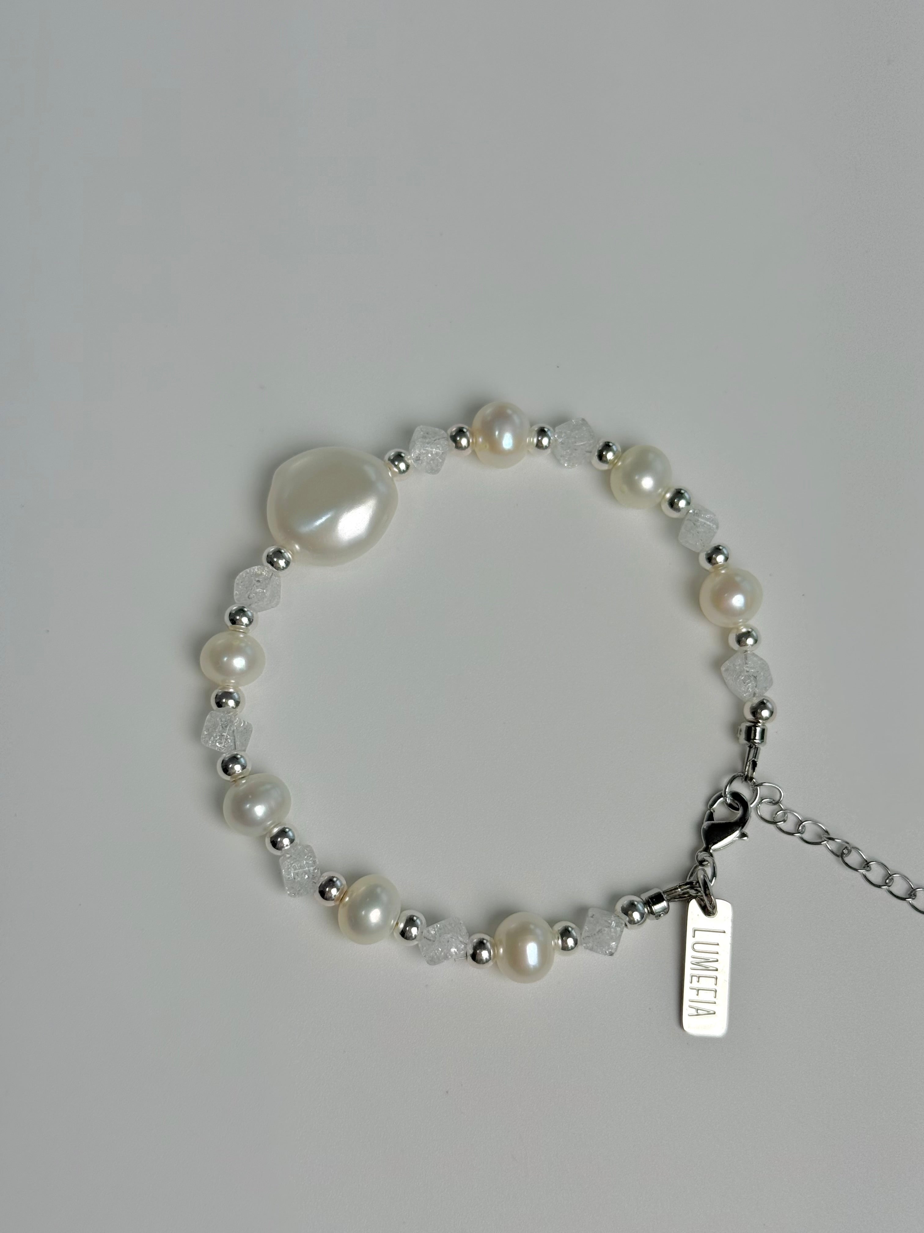 Pearl Bracelet 02 | Pearl & Quartz Bracelet | Lumefia
