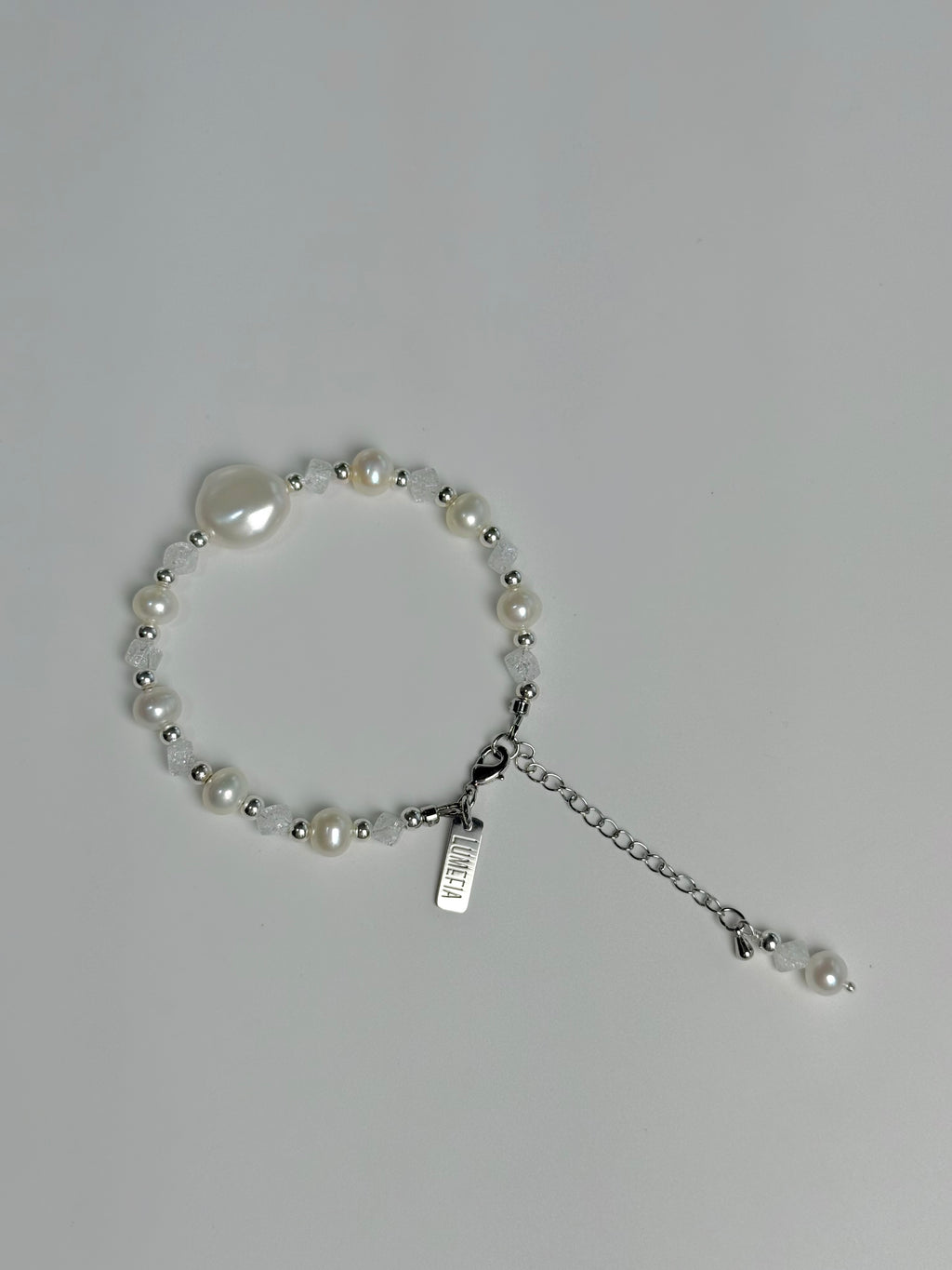 Pearl Bracelet 02 | Pearl & Quartz Bracelet | Lumefia