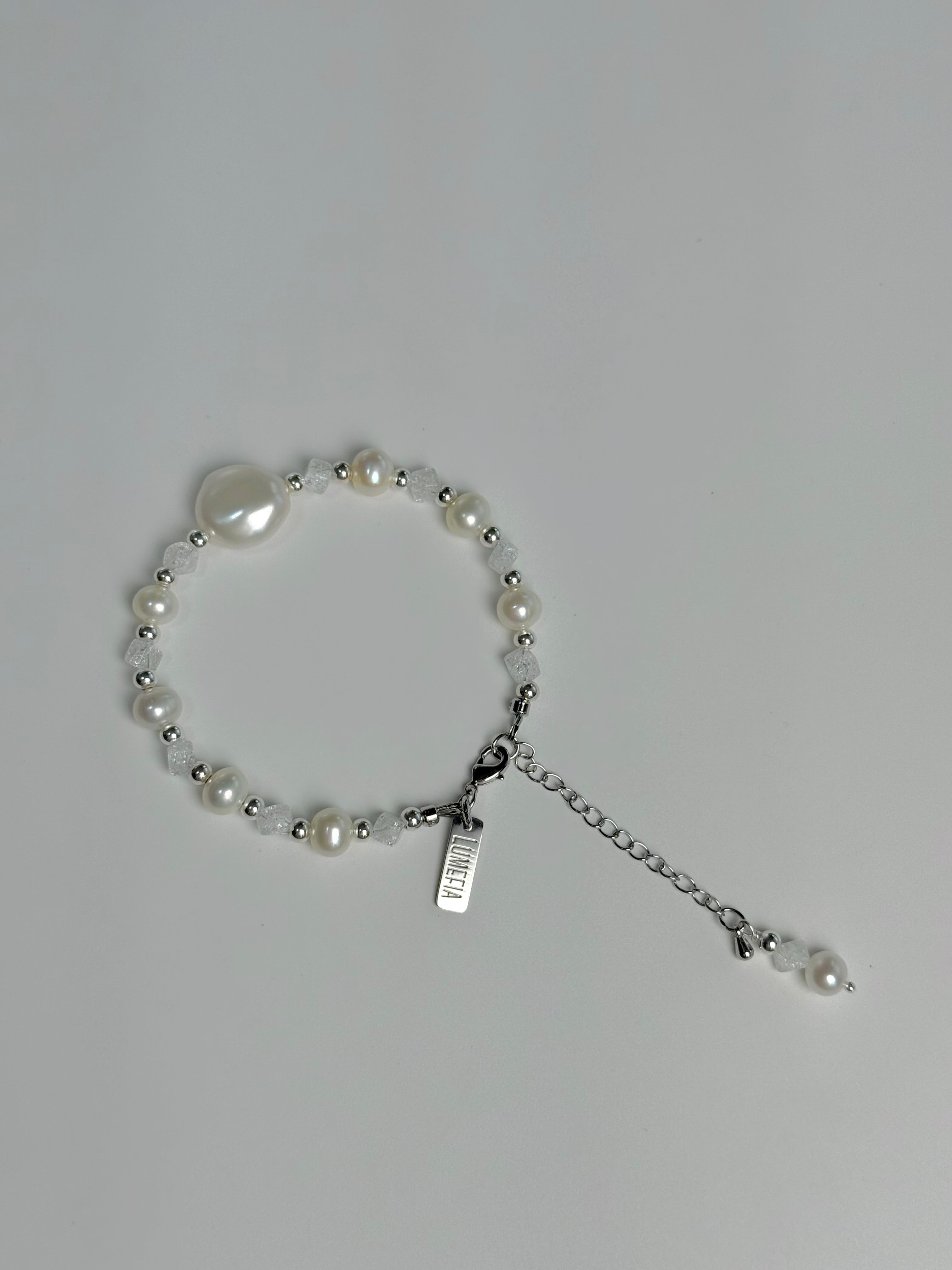 Pearl Bracelet 02 | Pearl & Quartz Bracelet | Lumefia