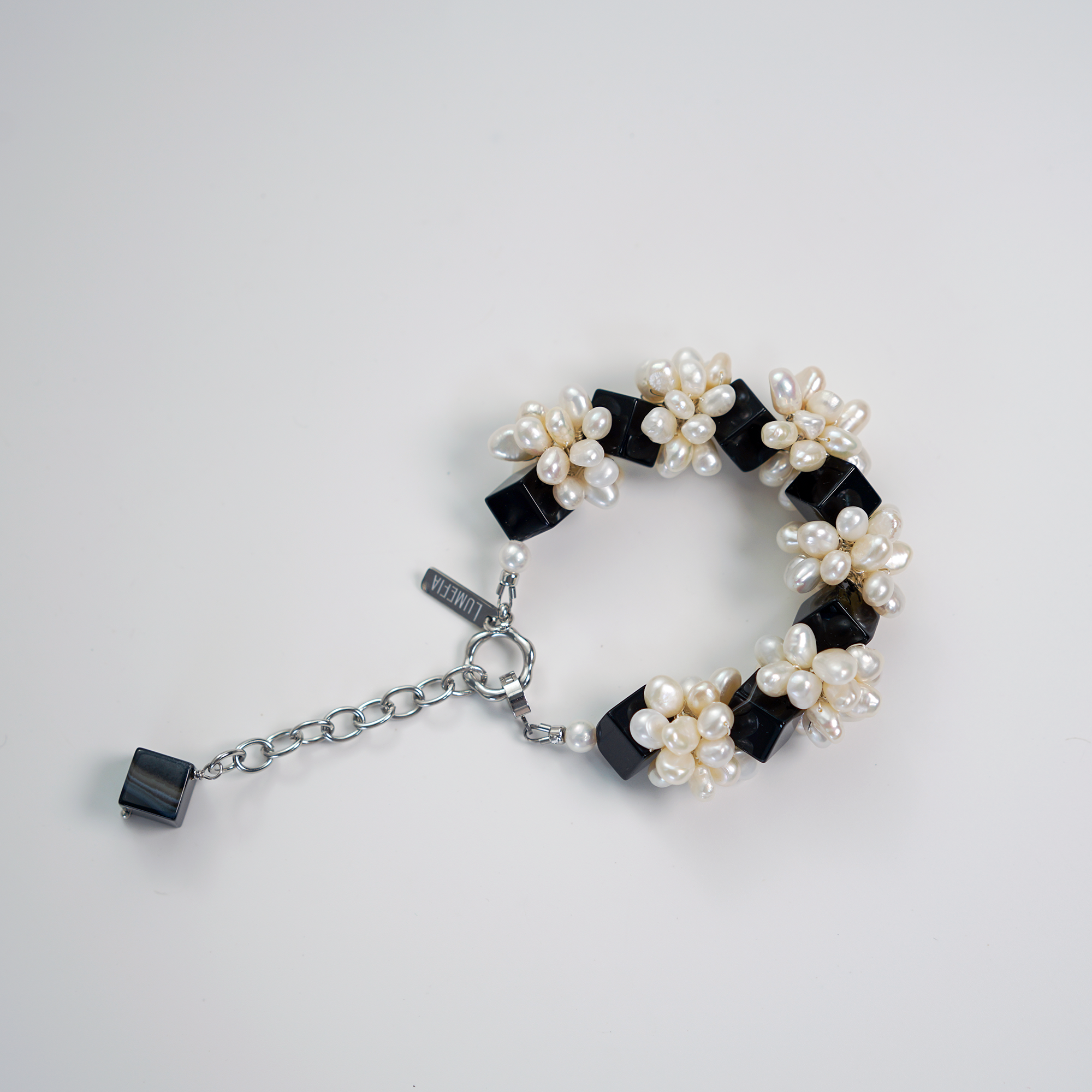 City Intervals Bracelet | Black Agate & Pearls Bracelet | Lumefia