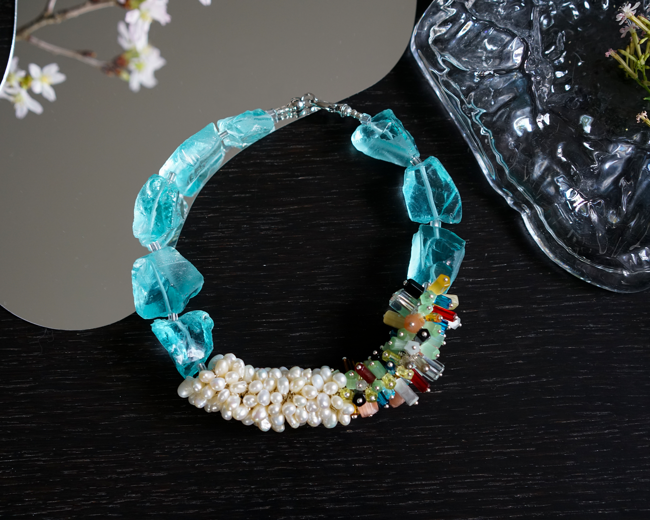 Glass Shore | Pearl and glass Necklace | Lumefia
