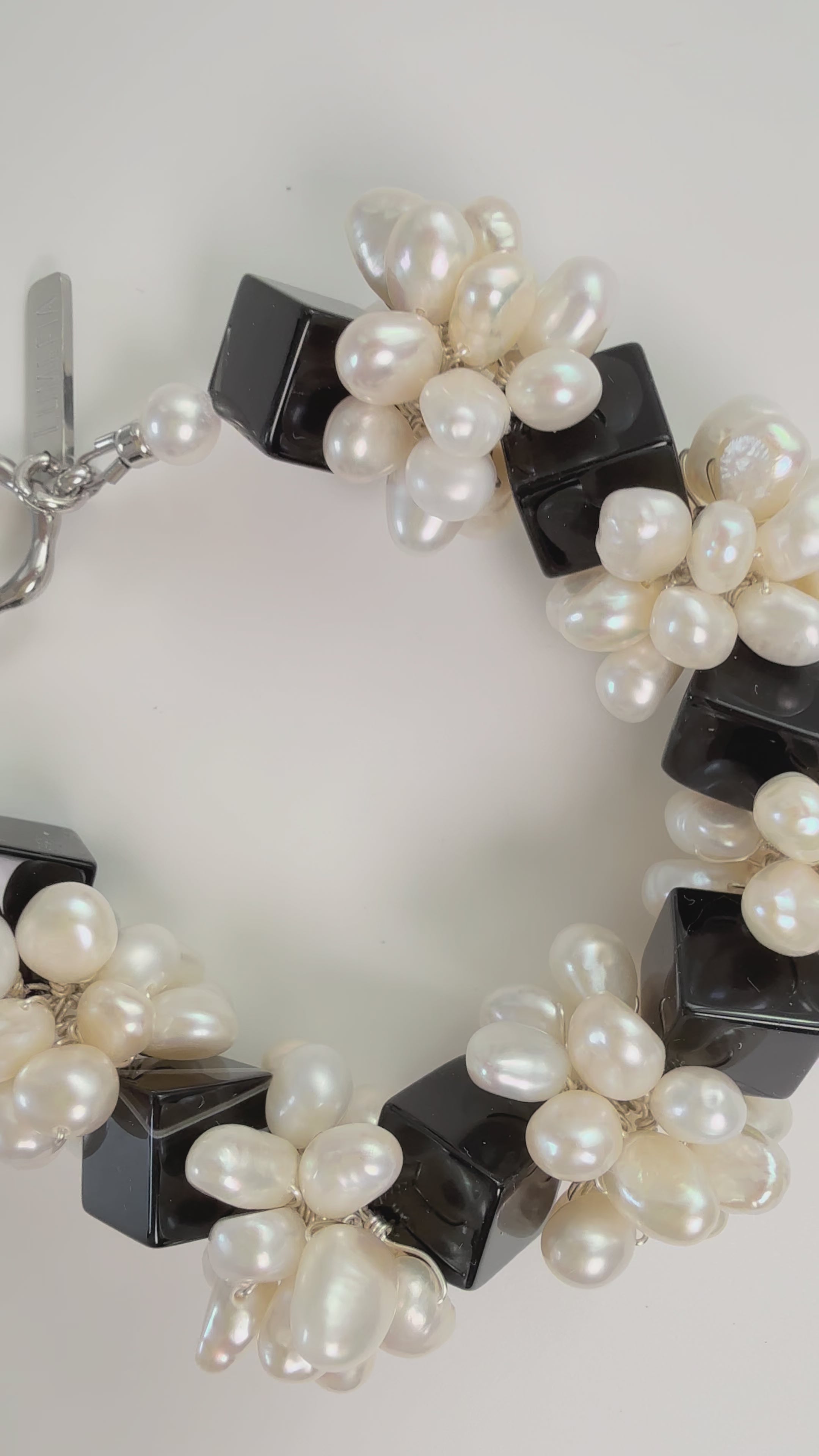 City Intervals Bracelet | Black Agate & Pearls Bracelet | Lumefia